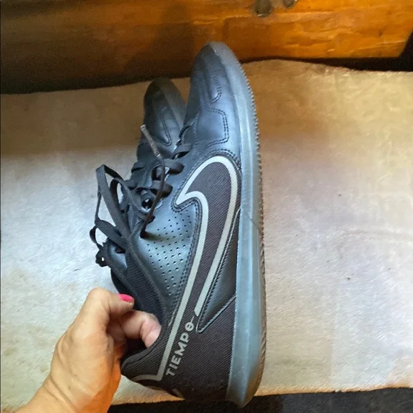 Nike Black leather Sneakers with Sleek Design like new great condition - Picture 6 of 14